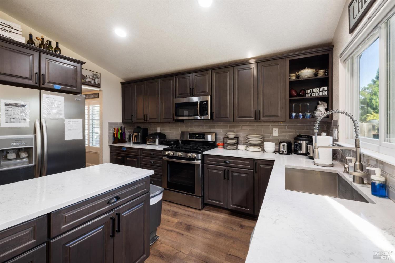 Detail Gallery Image 21 of 60 For 654 Rutgers St, Vacaville,  CA 95687 - 5 Beds | 3 Baths