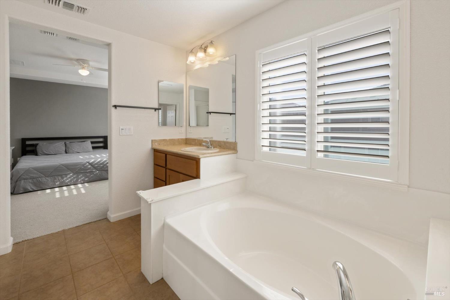 Detail Gallery Image 38 of 63 For 5294 Gramercy Cir, Fairfield,  CA 94533 - 5 Beds | 3/1 Baths