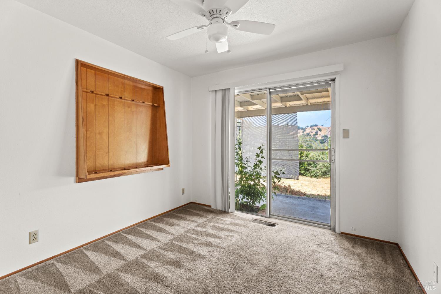 Detail Gallery Image 12 of 32 For 18201 S Highway 101 Unkn, Hopland,  CA 95449 - 3 Beds | 2/1 Baths