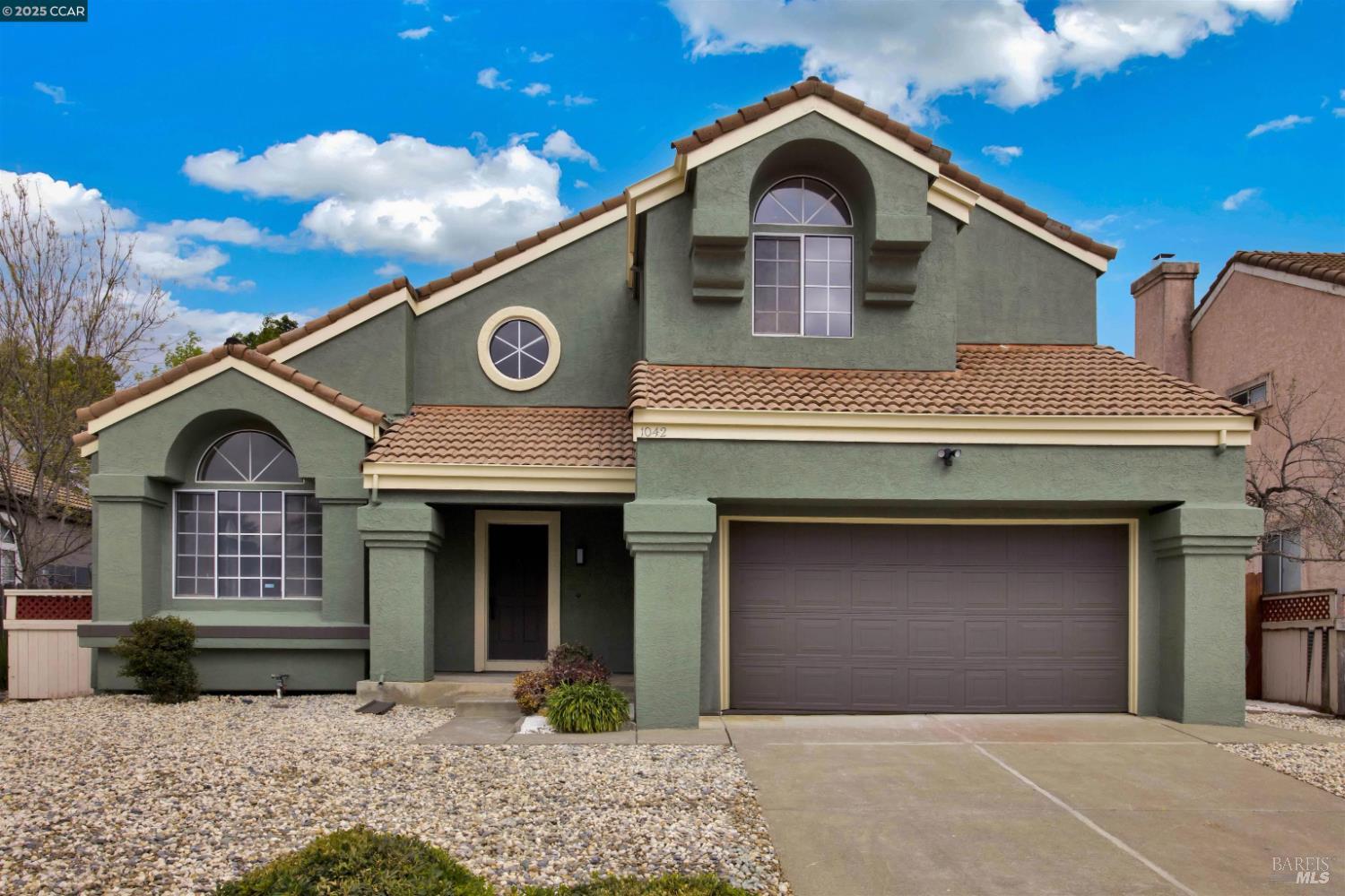 Detail Gallery Image 1 of 35 For 1042 Armsby Way, Suisun City,  CA 94585 - 3 Beds | 2/1 Baths