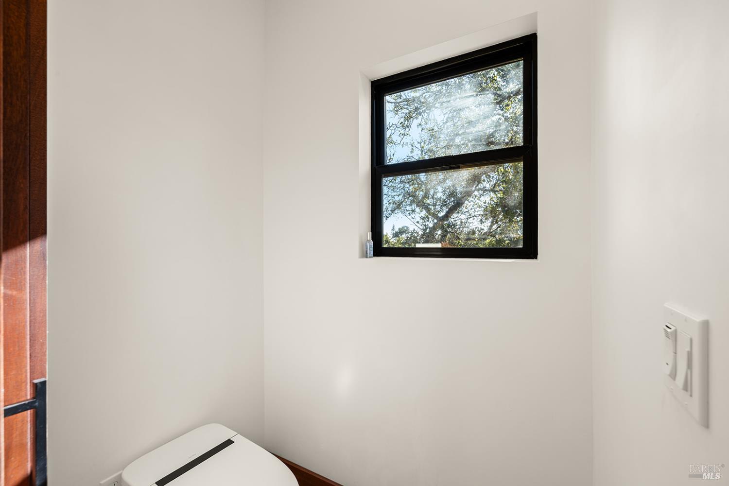 Detail Gallery Image 54 of 93 For 5044 Linda Ln, Santa Rosa,  CA 95404 - 3 Beds | 3/1 Baths