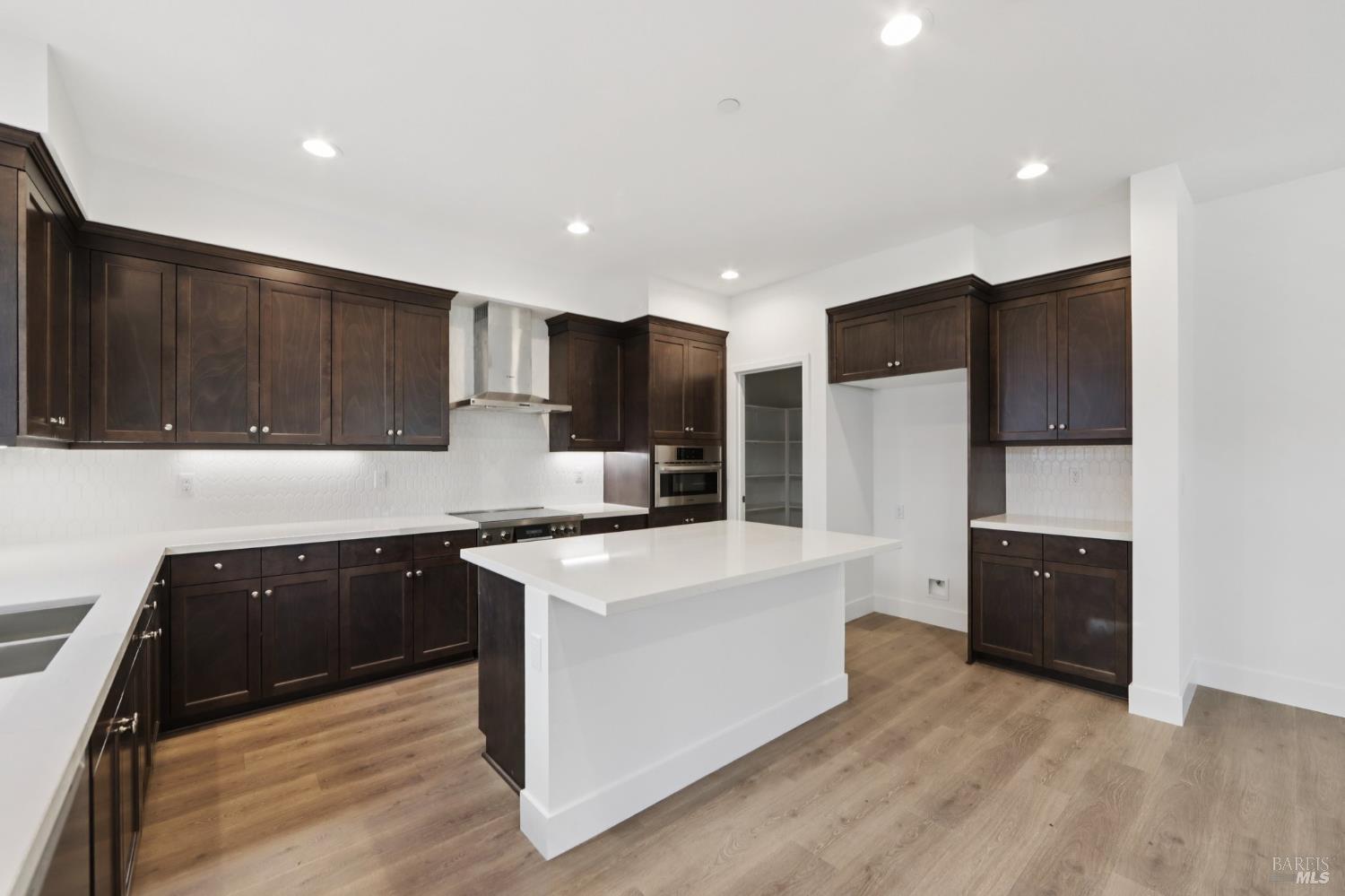 Detail Gallery Image 12 of 40 For 1576 Claritin St, Santa Rosa,  CA 95403 - 4 Beds | 4 Baths