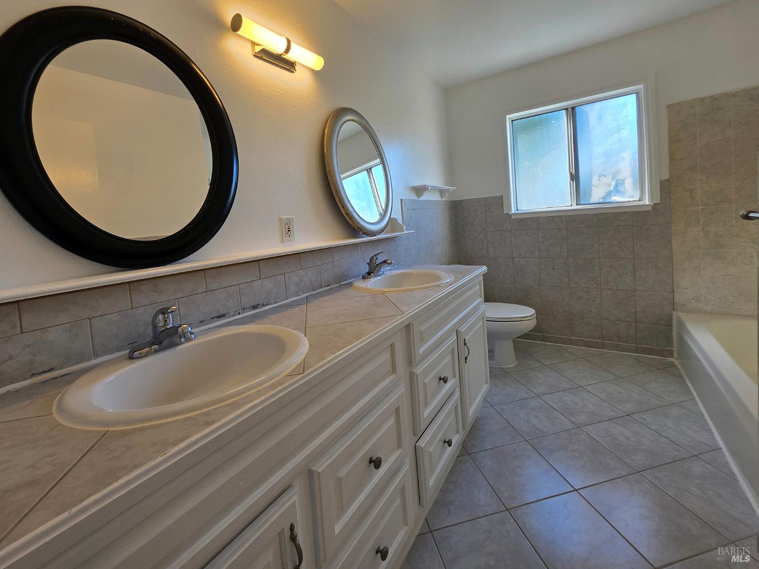 Detail Gallery Image 18 of 27 For 1379 Shea Ter, Vallejo,  CA 94591 - 4 Beds | 2/1 Baths