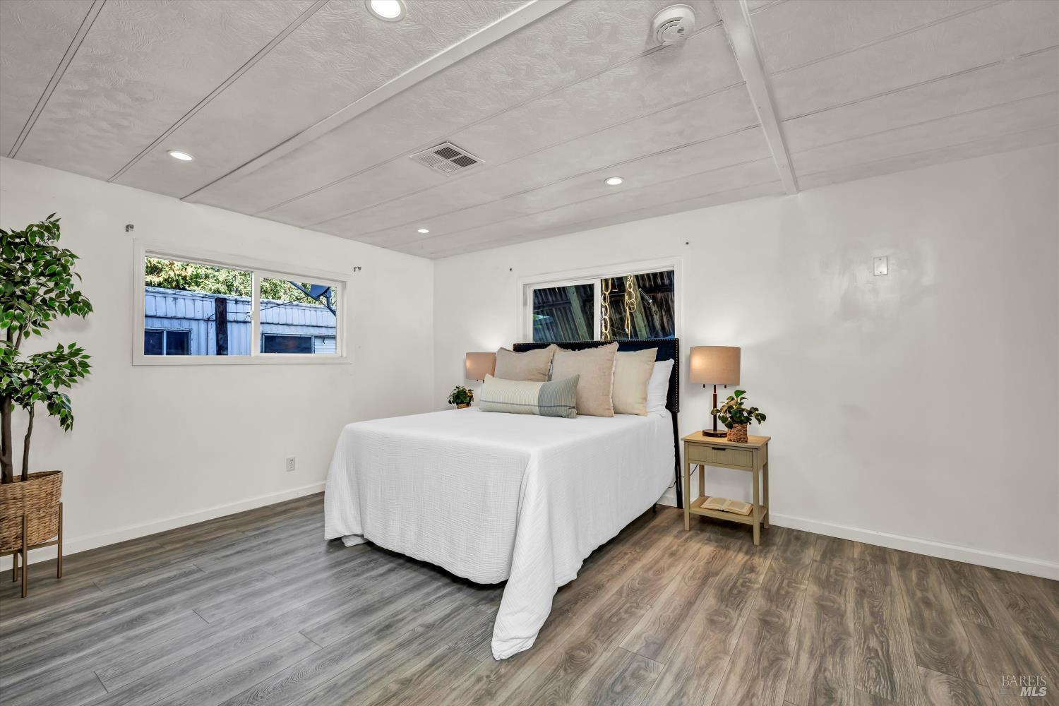 Detail Gallery Image 12 of 16 For 5575 Old Highway 53 Unkn 29, Clearlake,  CA 95422 - 2 Beds | 2 Baths