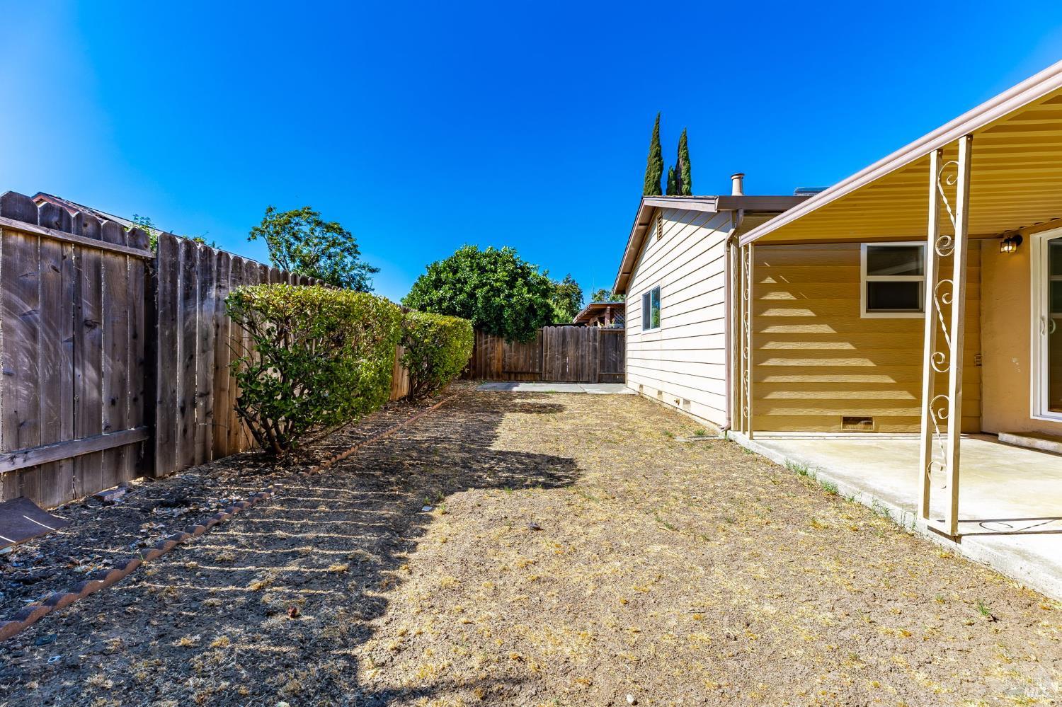 Detail Gallery Image 30 of 32 For 2257 Bellamy Ct, Fairfield,  CA 94533 - 3 Beds | 2 Baths
