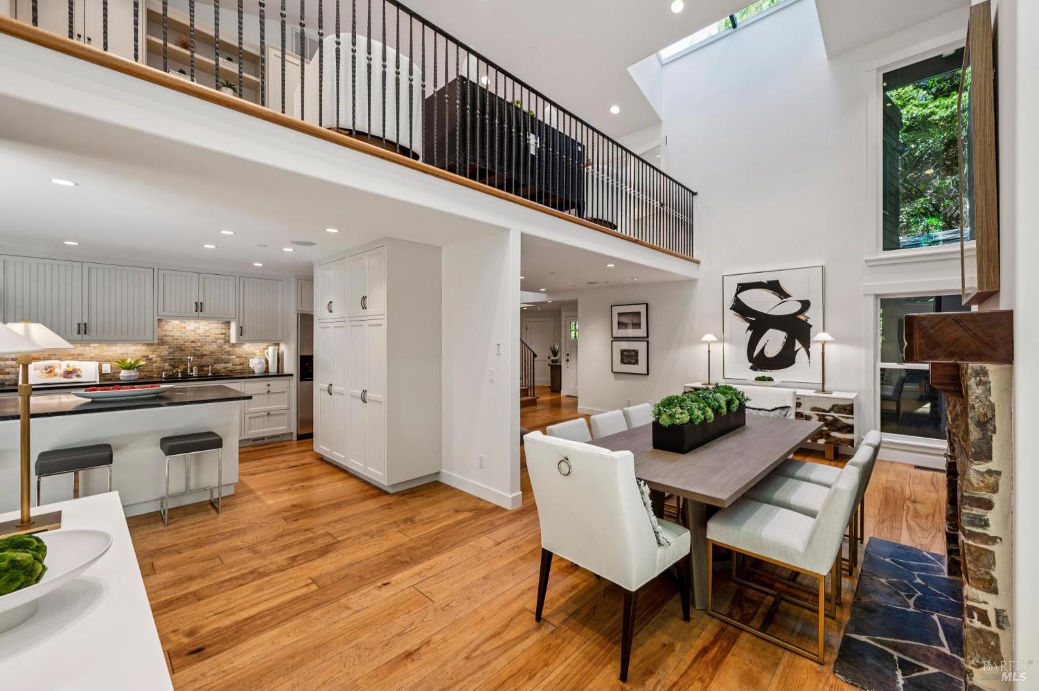 Detail Gallery Image 7 of 30 For 70 Westwood Dr, Kentfield,  CA 94904 - 5 Beds | 4/1 Baths