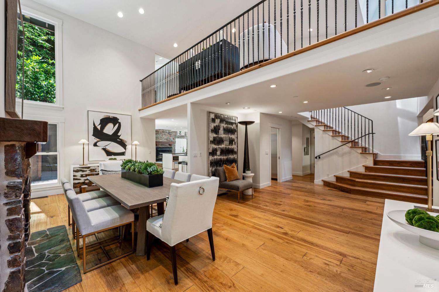 Detail Gallery Image 2 of 30 For 70 Westwood Dr, Kentfield,  CA 94904 - 5 Beds | 4/1 Baths