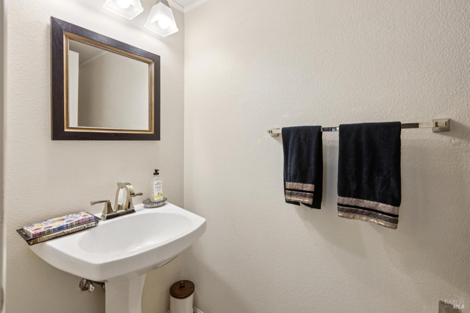 Detail Gallery Image 18 of 38 For 128 Baypoint Dr, San Rafael,  CA 94901 - 3 Beds | 2/1 Baths