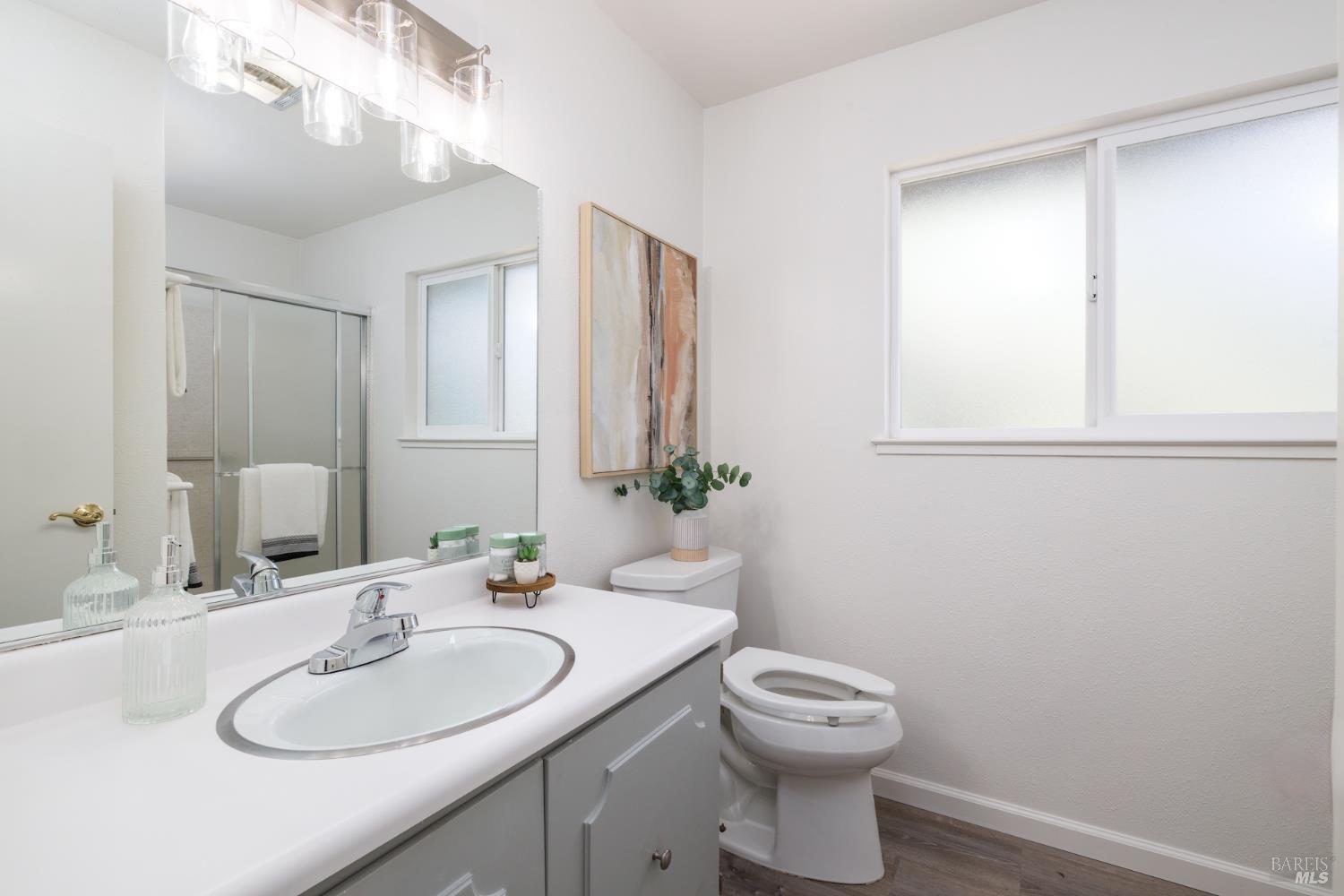 Detail Gallery Image 27 of 32 For 137 Valley Lakes Dr, Santa Rosa,  CA 95409 - 3 Beds | 2 Baths
