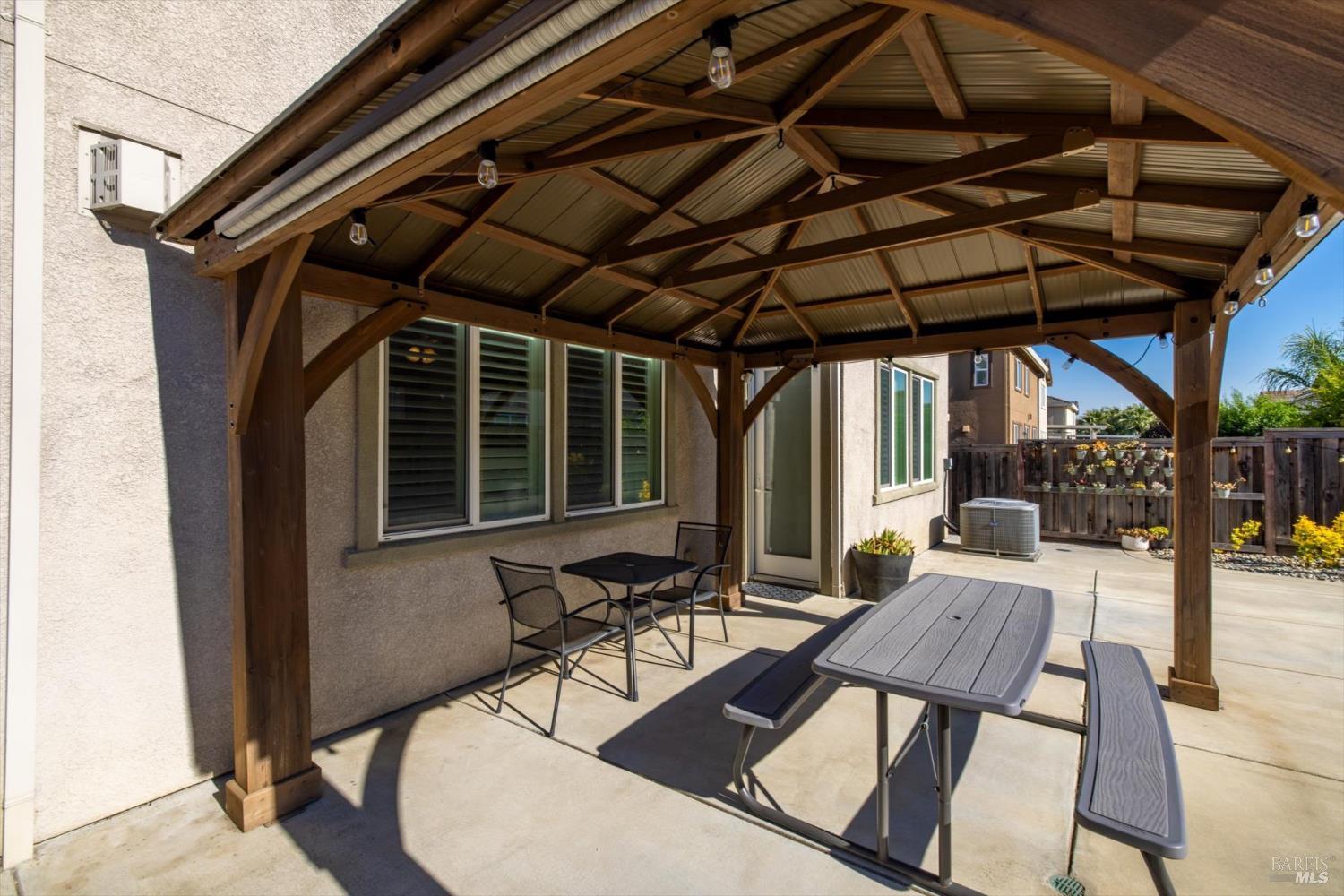 Detail Gallery Image 42 of 63 For 5294 Gramercy Cir, Fairfield,  CA 94533 - 5 Beds | 3/1 Baths