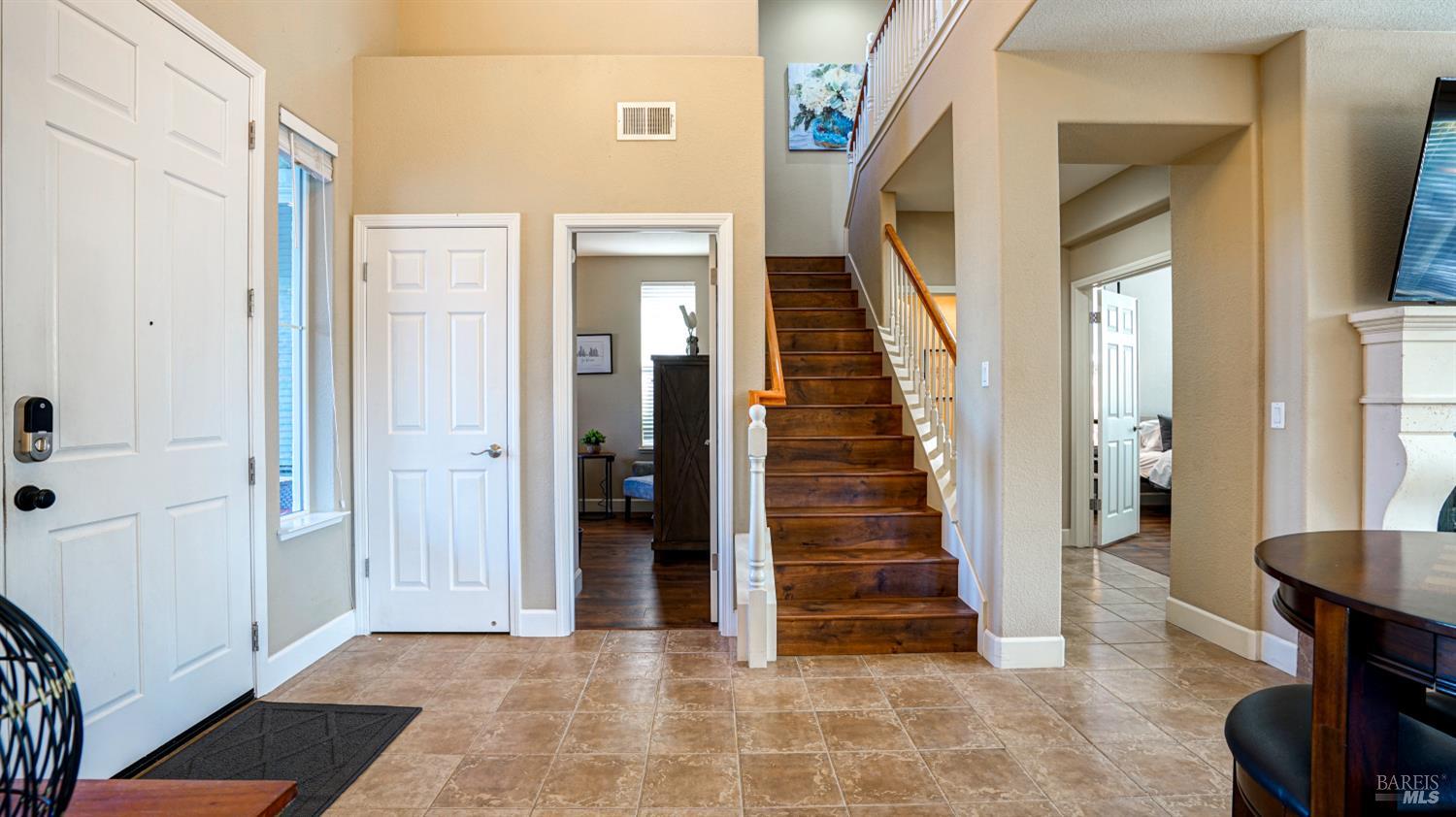 Detail Gallery Image 18 of 43 For 8414 Stomper Dr, Windsor,  CA 95492 - 4 Beds | 3 Baths