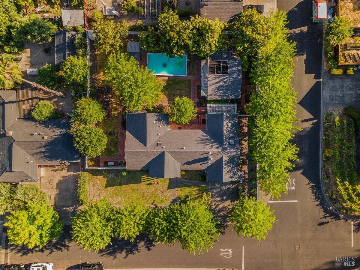 Detail Gallery Image 47 of 55 For 1819 Cedar St, Calistoga,  CA 94515 - 3 Beds | 2/1 Baths