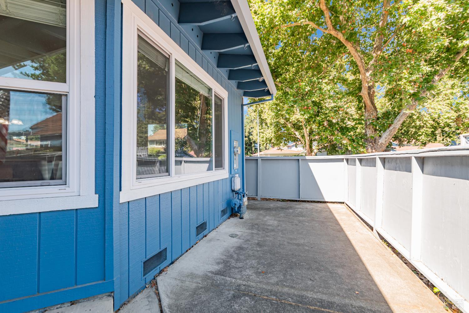 Detail Gallery Image 2 of 30 For 5016 Country Club Dr, Rohnert Park,  CA 94928 - 2 Beds | 1/1 Baths