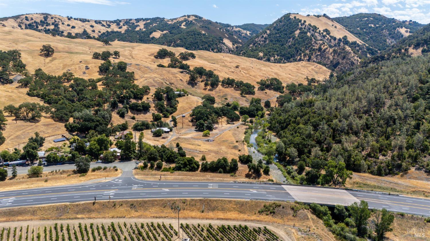 Detail Gallery Image 32 of 32 For 18201 S Highway 101 Unkn, Hopland,  CA 95449 - 3 Beds | 2/1 Baths