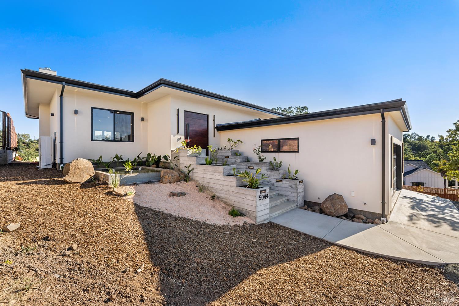 Detail Gallery Image 77 of 93 For 5044 Linda Ln, Santa Rosa,  CA 95404 - 3 Beds | 3/1 Baths