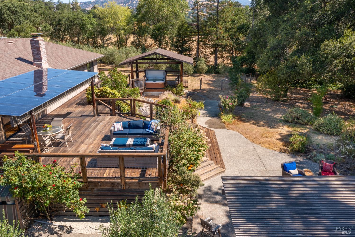 Detail Gallery Image 30 of 64 For 14856 Chalk Hill Rd, Healdsburg,  CA 95448 - 3 Beds | 2/1 Baths