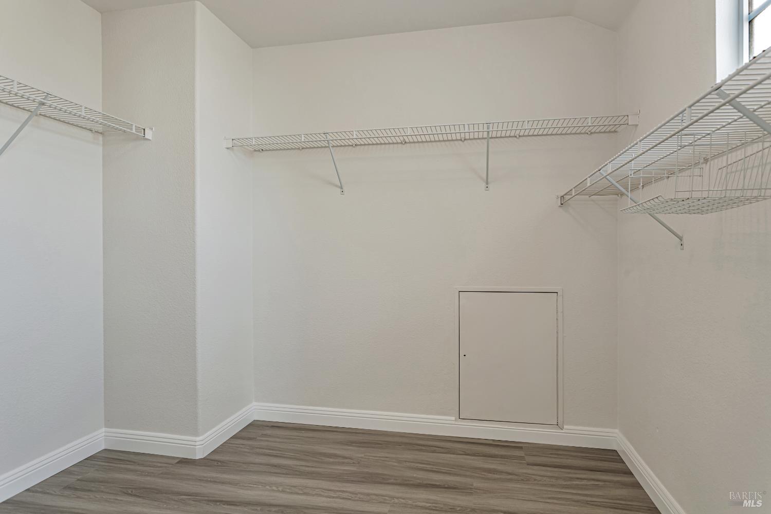 Detail Gallery Image 12 of 26 For 5124 Carisbrooke Ln, Vallejo,  CA 94591 - 3 Beds | 3 Baths