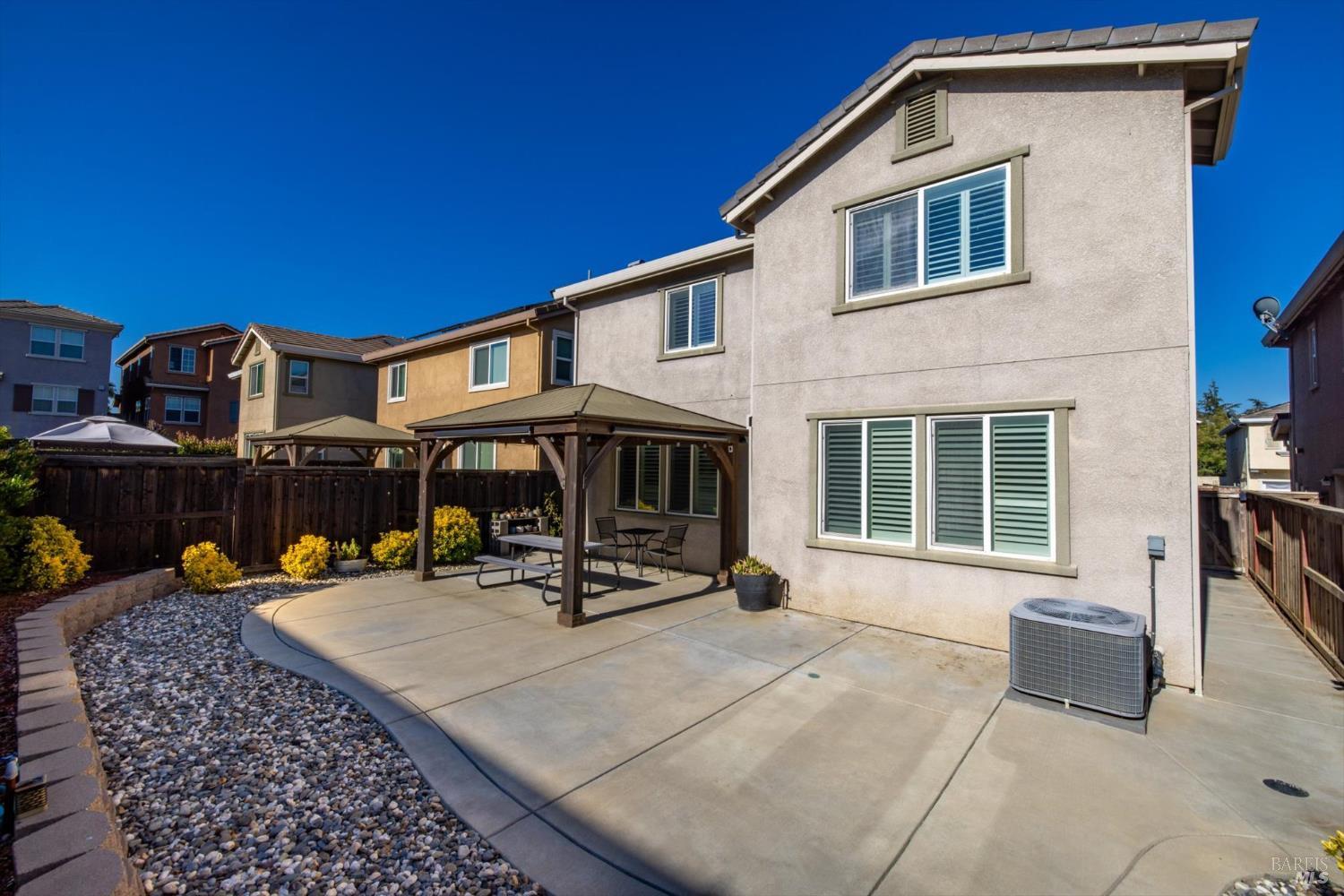 Detail Gallery Image 48 of 63 For 5294 Gramercy Cir, Fairfield,  CA 94533 - 5 Beds | 3/1 Baths