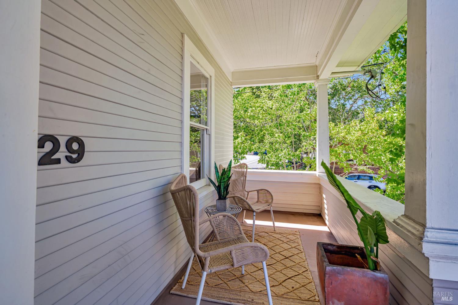 Detail Gallery Image 3 of 48 For 29 Frances St, San Rafael,  CA 94901 - – Beds | – Baths