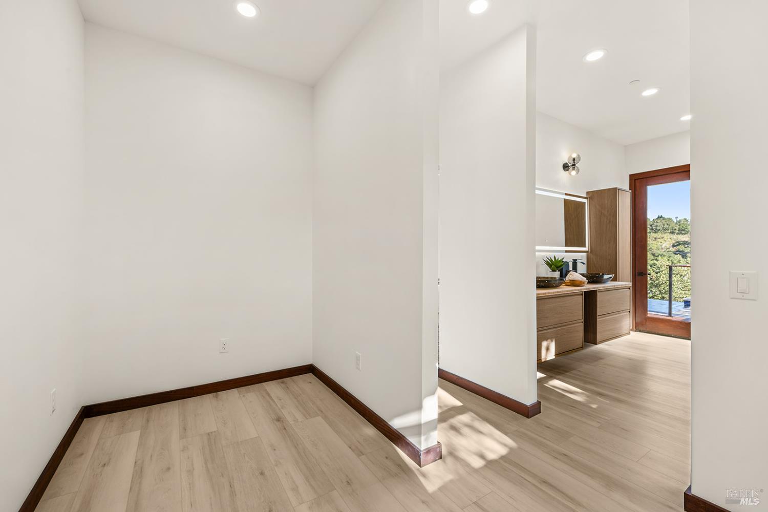 Detail Gallery Image 50 of 93 For 5044 Linda Ln, Santa Rosa,  CA 95404 - 3 Beds | 3/1 Baths