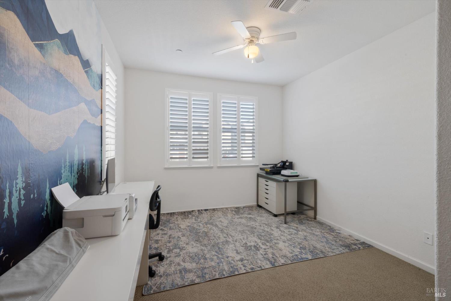 Detail Gallery Image 16 of 63 For 5294 Gramercy Cir, Fairfield,  CA 94533 - 5 Beds | 3/1 Baths
