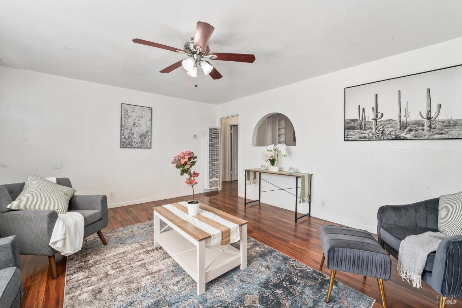 Detail Gallery Image 4 of 19 For 144 Hogan Ave, Vallejo,  CA 94589 - 3 Beds | 1 Baths