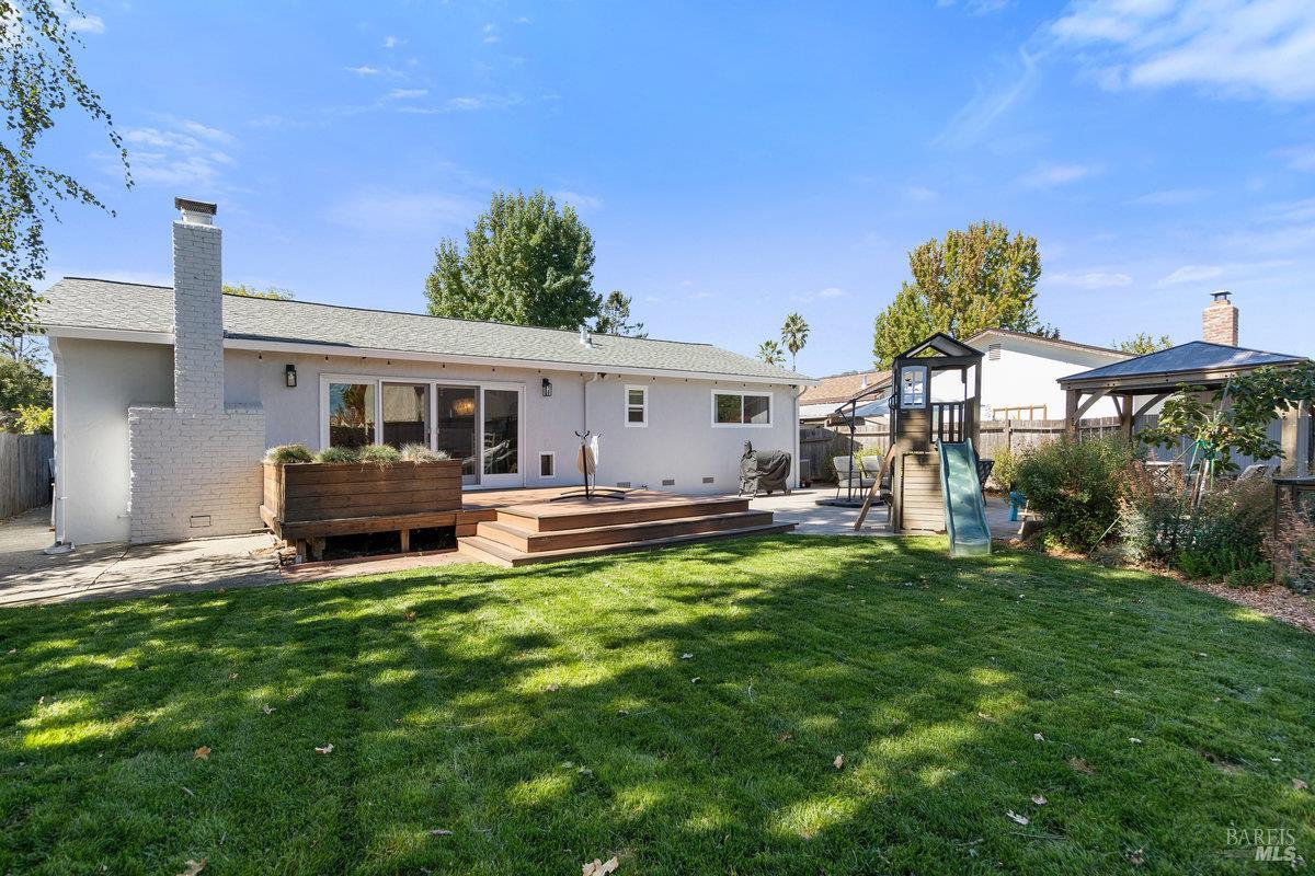 Detail Gallery Image 32 of 32 For 10 Margory Ct, Novato,  CA 94947 - 3 Beds | 2 Baths