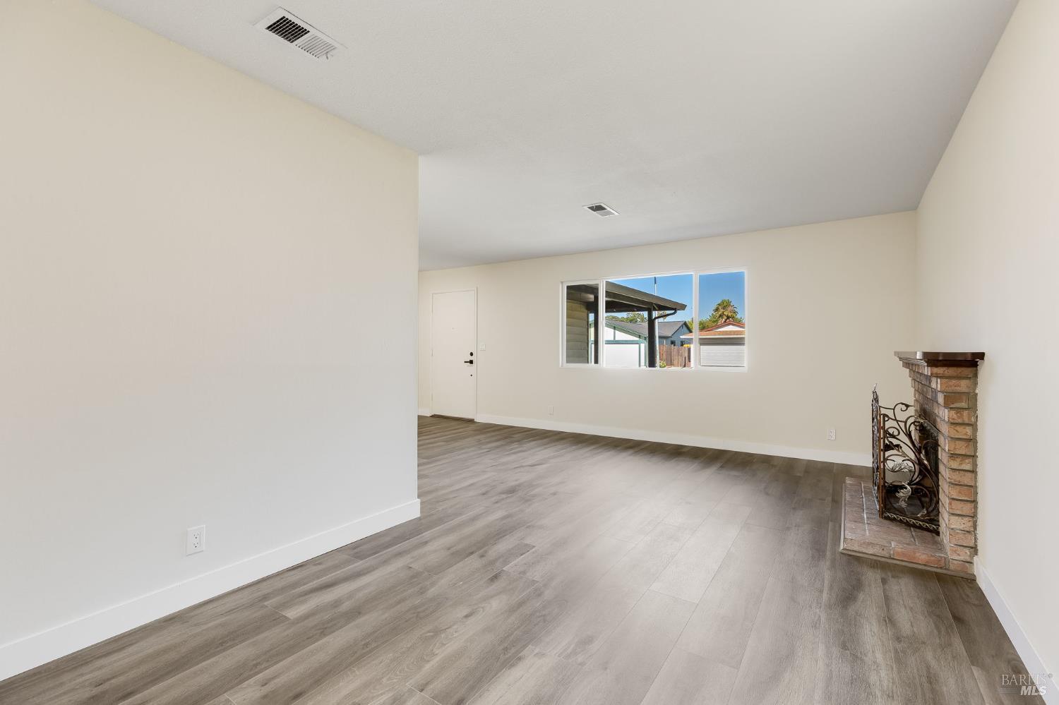 Detail Gallery Image 9 of 32 For 2257 Bellamy Ct, Fairfield,  CA 94533 - 3 Beds | 2 Baths