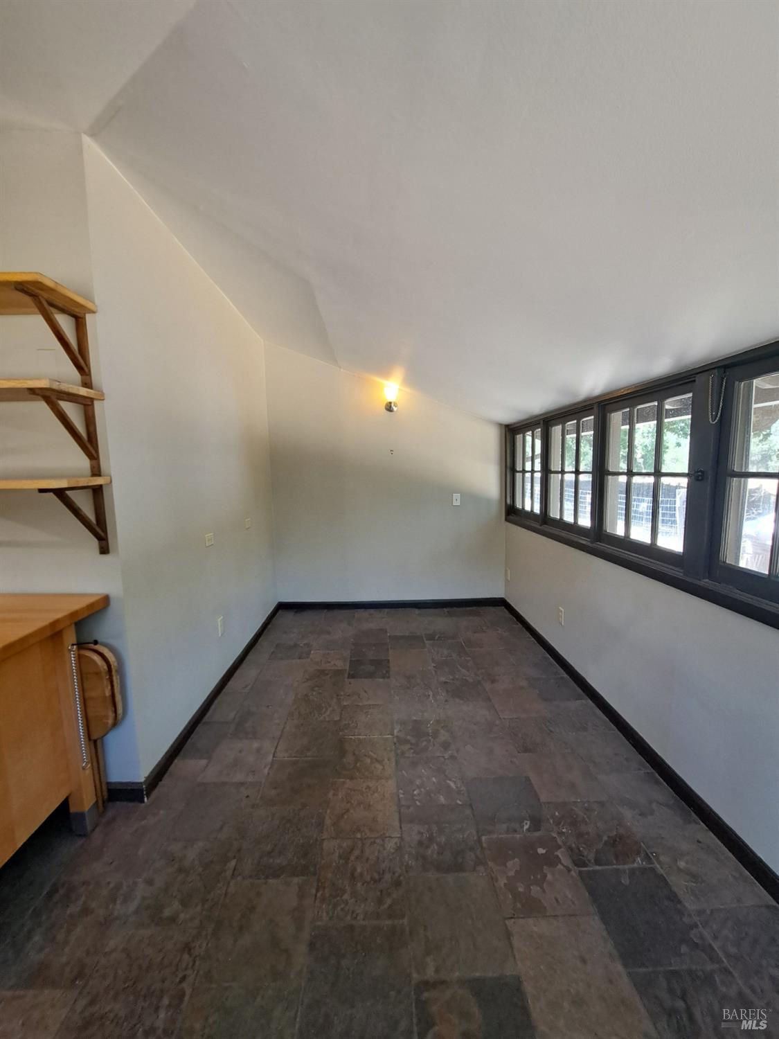 Detail Gallery Image 15 of 41 For 1705 Wooden Valley Rd, Napa,  CA 94558 - 1 Beds | 1 Baths