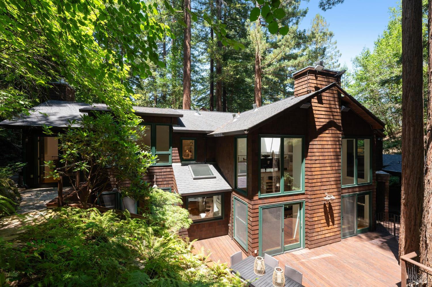 Detail Gallery Image 21 of 30 For 70 Westwood Dr, Kentfield,  CA 94904 - 5 Beds | 4/1 Baths
