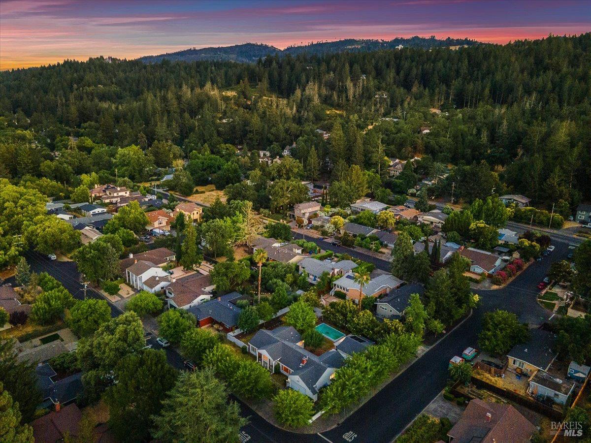 Detail Gallery Image 53 of 55 For 1819 Cedar St, Calistoga,  CA 94515 - 3 Beds | 2/1 Baths