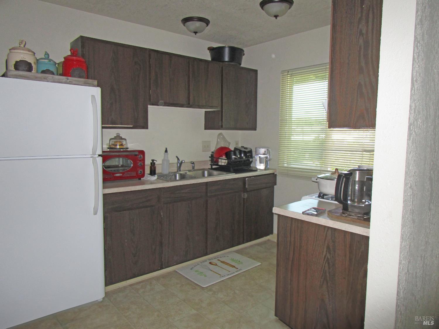 Detail Gallery Image 10 of 14 For 7580 Bridgit Dr, Rohnert Park,  CA 94928 - – Beds | – Baths