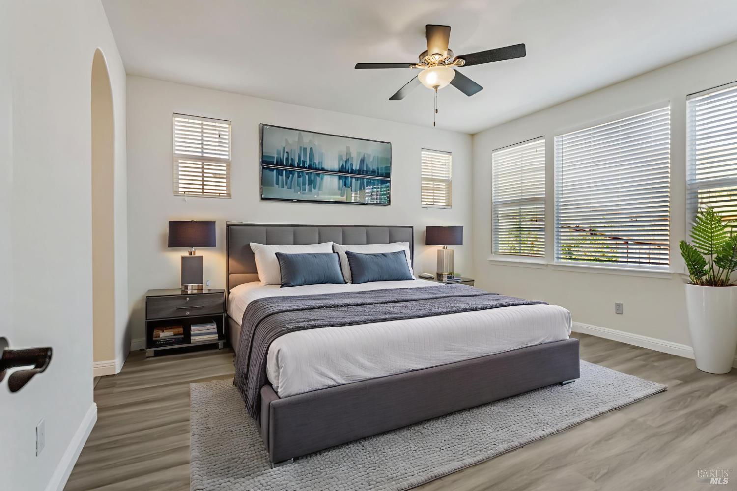 Detail Gallery Image 11 of 26 For 5124 Carisbrooke Ln, Vallejo,  CA 94591 - 3 Beds | 3 Baths