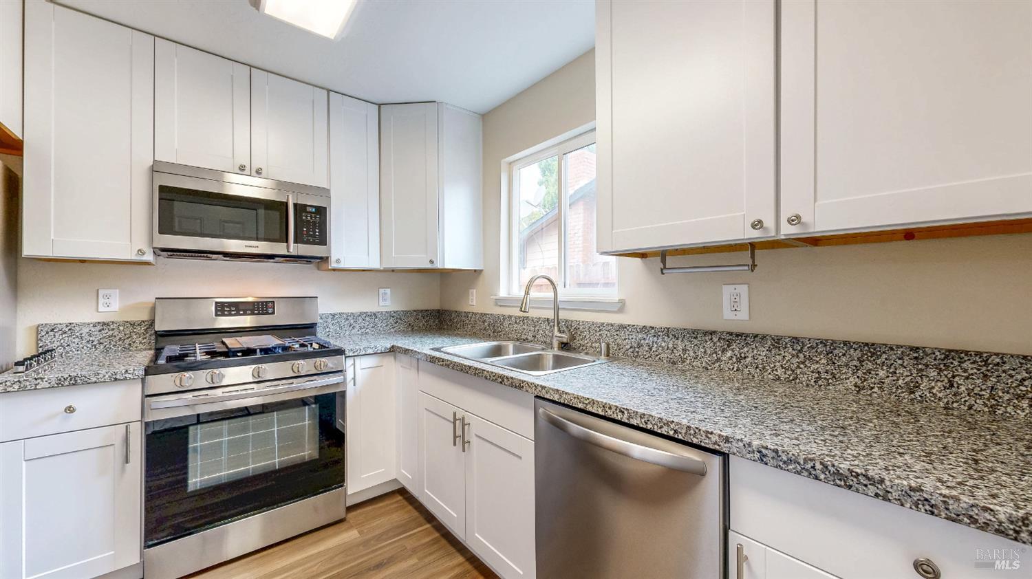 Detail Gallery Image 8 of 37 For 436 Anson Ave, Rohnert Park,  CA 94928 - 3 Beds | 2 Baths