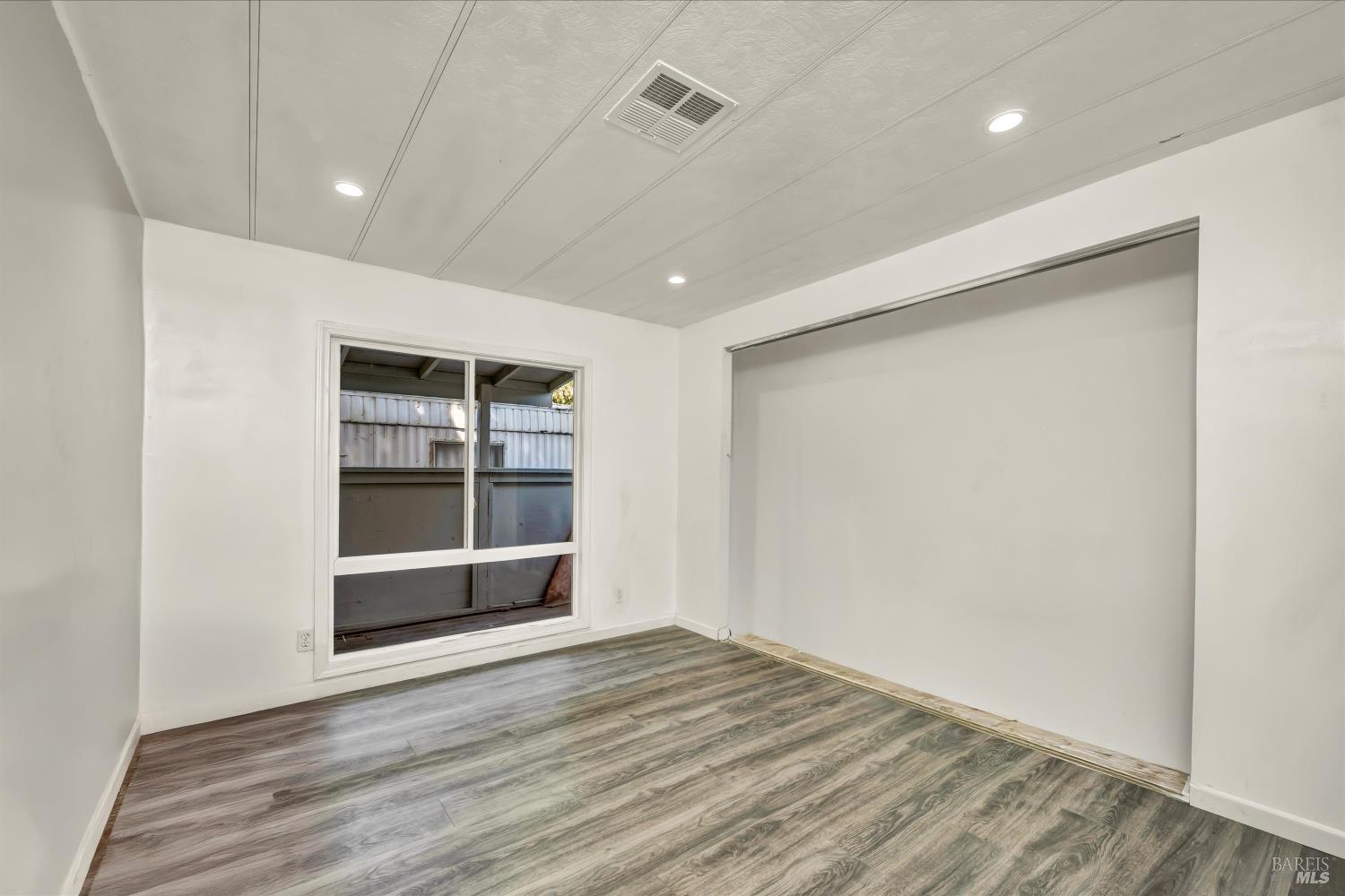 Detail Gallery Image 10 of 16 For 5575 Old Highway 53 Unkn 29, Clearlake,  CA 95422 - 2 Beds | 2 Baths