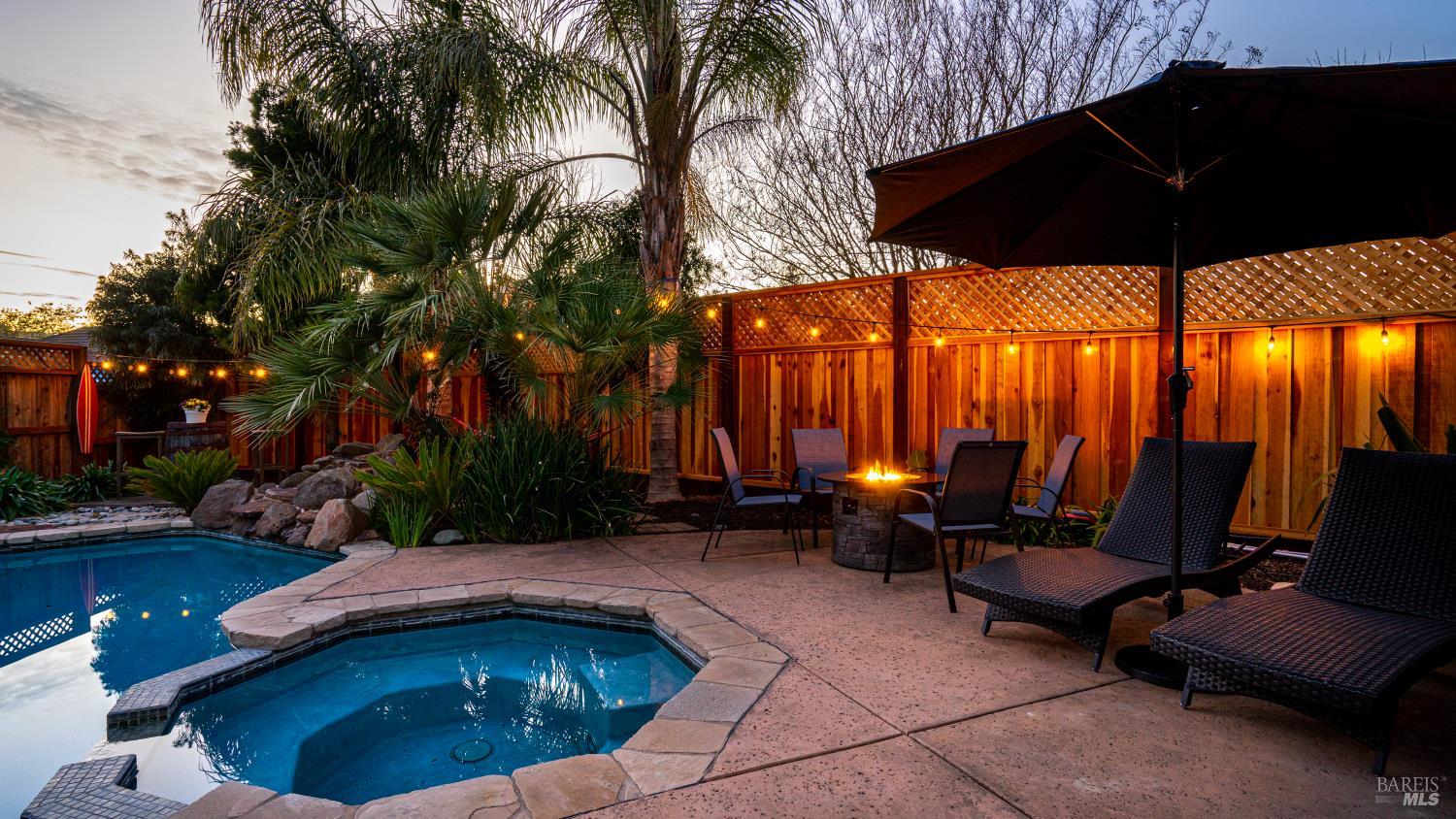 Detail Gallery Image 38 of 43 For 8414 Stomper Dr, Windsor,  CA 95492 - 4 Beds | 3 Baths