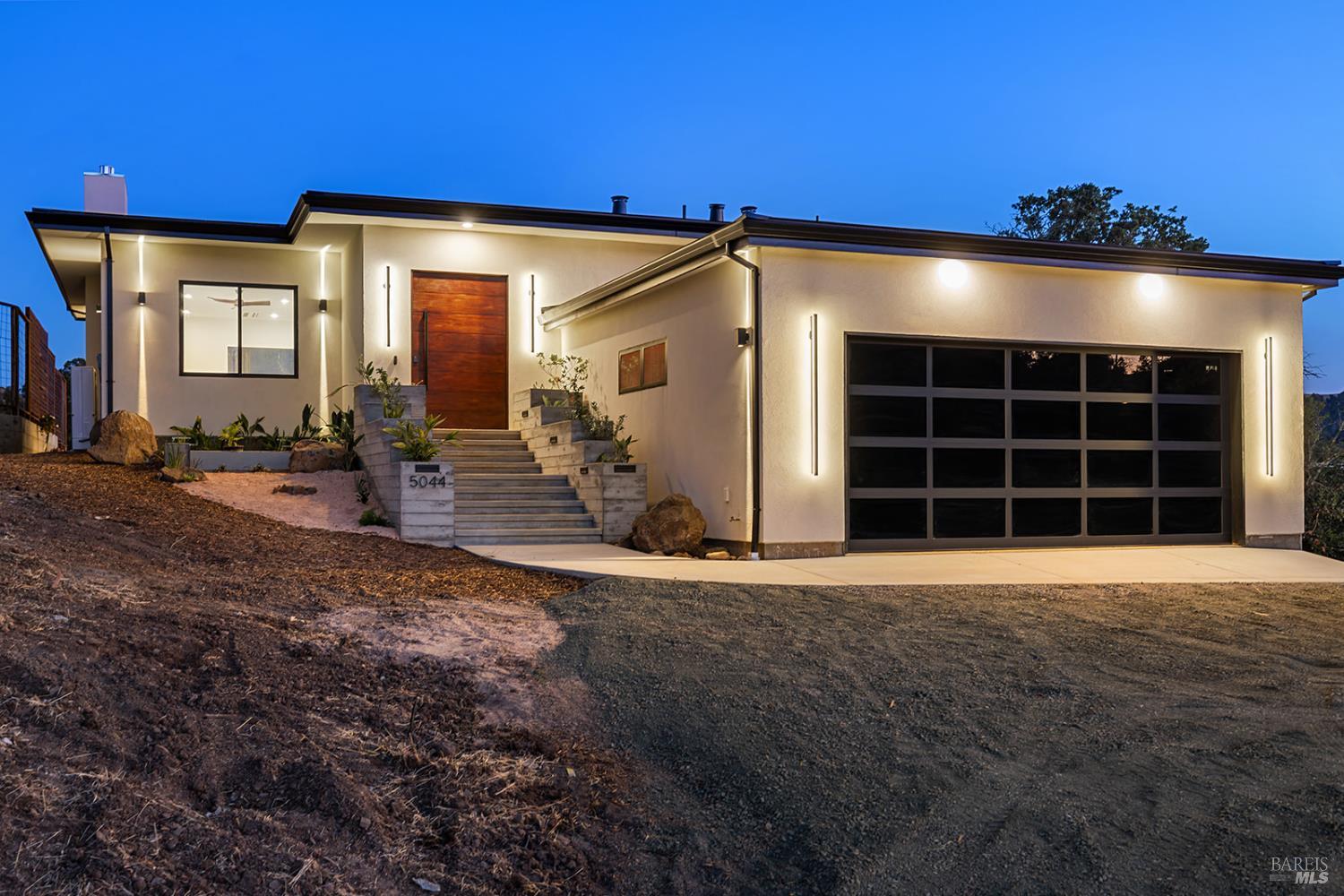 Detail Gallery Image 7 of 93 For 5044 Linda Ln, Santa Rosa,  CA 95404 - 3 Beds | 3/1 Baths