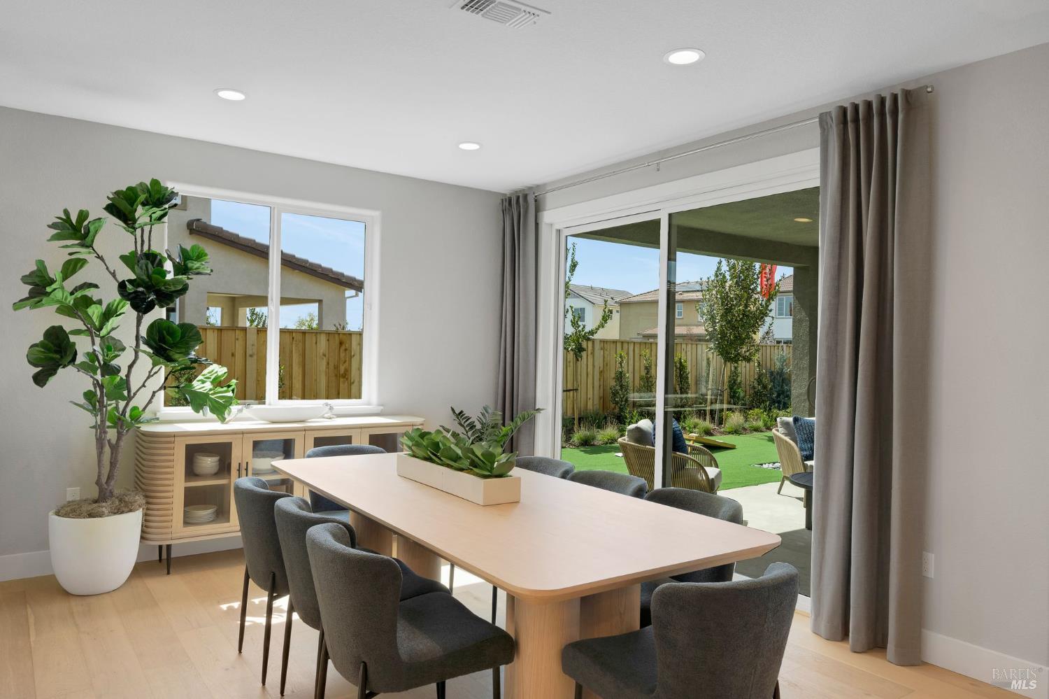 Detail Gallery Image 13 of 47 For 732 Temescal St, Oakley,  CA 94561 - 4 Beds | 3/1 Baths