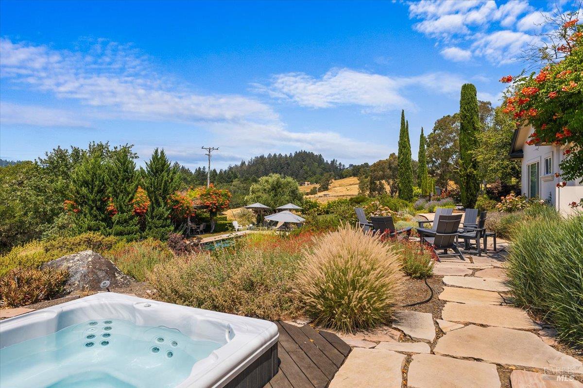 Detail Gallery Image 45 of 58 For 2300 Mill Creek Ln, Healdsburg,  CA 95448 - 3 Beds | 3 Baths