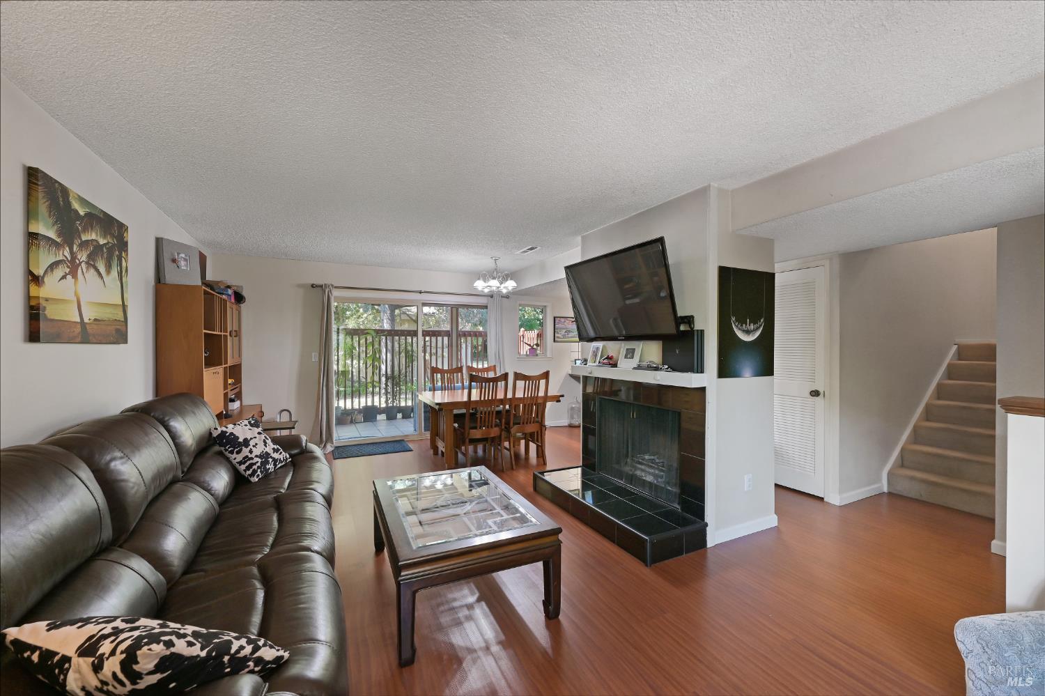 Detail Gallery Image 6 of 32 For 55 Salvatore Dr, Novato,  CA 94949 - 3 Beds | 2/1 Baths