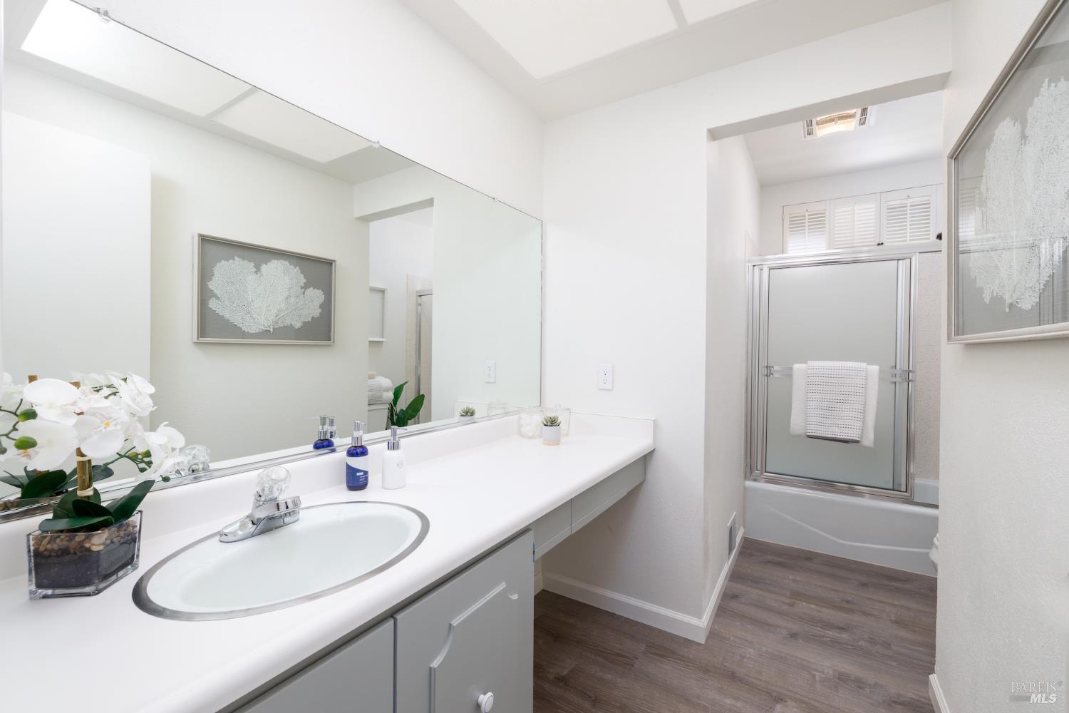 Detail Gallery Image 22 of 32 For 137 Valley Lakes Dr, Santa Rosa,  CA 95409 - 3 Beds | 2 Baths