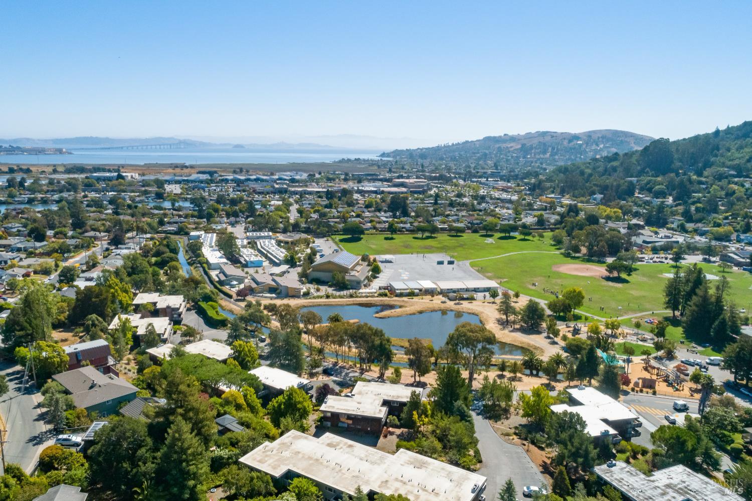 Detail Gallery Image 34 of 38 For 22 Redwood Ave, Corte Madera,  CA 94925 - 3 Beds | 2 Baths
