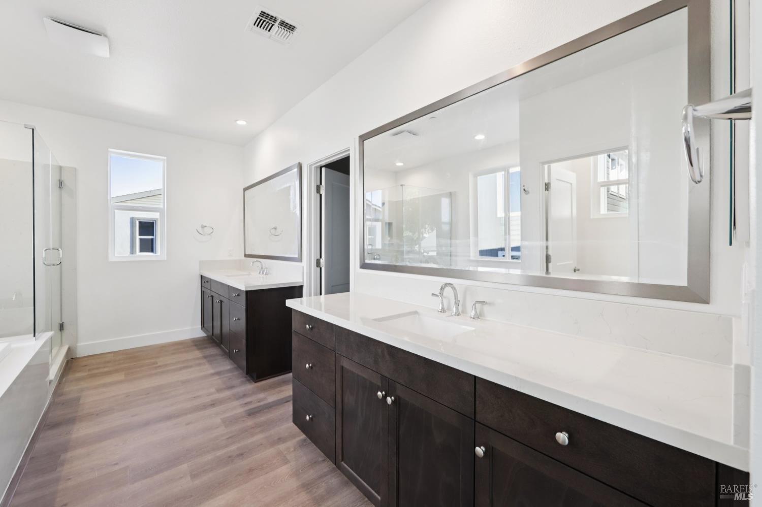 Detail Gallery Image 27 of 40 For 1576 Claritin St, Santa Rosa,  CA 95403 - 4 Beds | 4 Baths