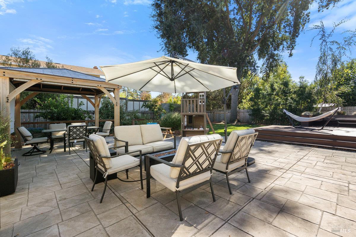 Detail Gallery Image 30 of 32 For 10 Margory Ct, Novato,  CA 94947 - 3 Beds | 2 Baths