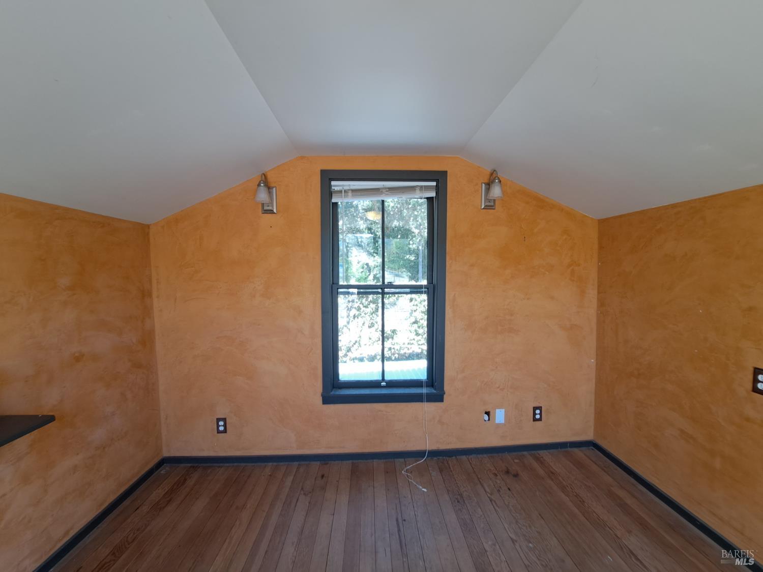 Detail Gallery Image 32 of 41 For 1705 Wooden Valley Rd, Napa,  CA 94558 - 1 Beds | 1 Baths