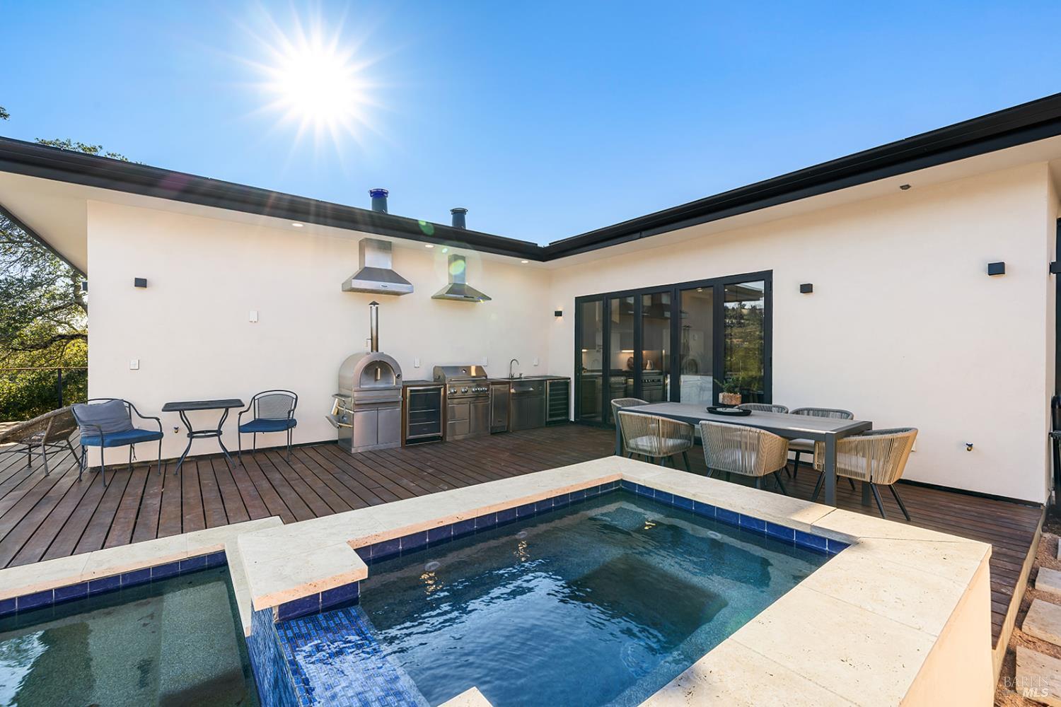 Detail Gallery Image 63 of 93 For 5044 Linda Ln, Santa Rosa,  CA 95404 - 3 Beds | 3/1 Baths
