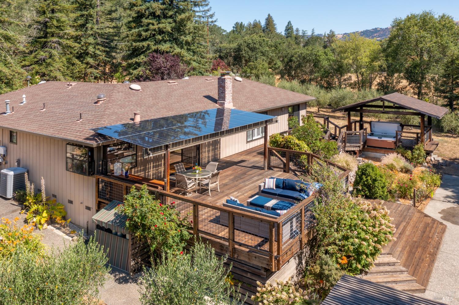 Detail Gallery Image 31 of 64 For 14856 Chalk Hill Rd, Healdsburg,  CA 95448 - 3 Beds | 2/1 Baths