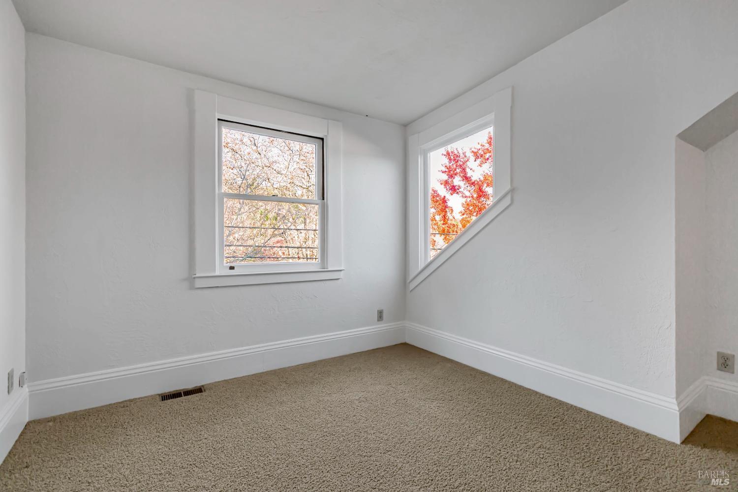 Detail Gallery Image 30 of 48 For 29 Frances St, San Rafael,  CA 94901 - – Beds | – Baths