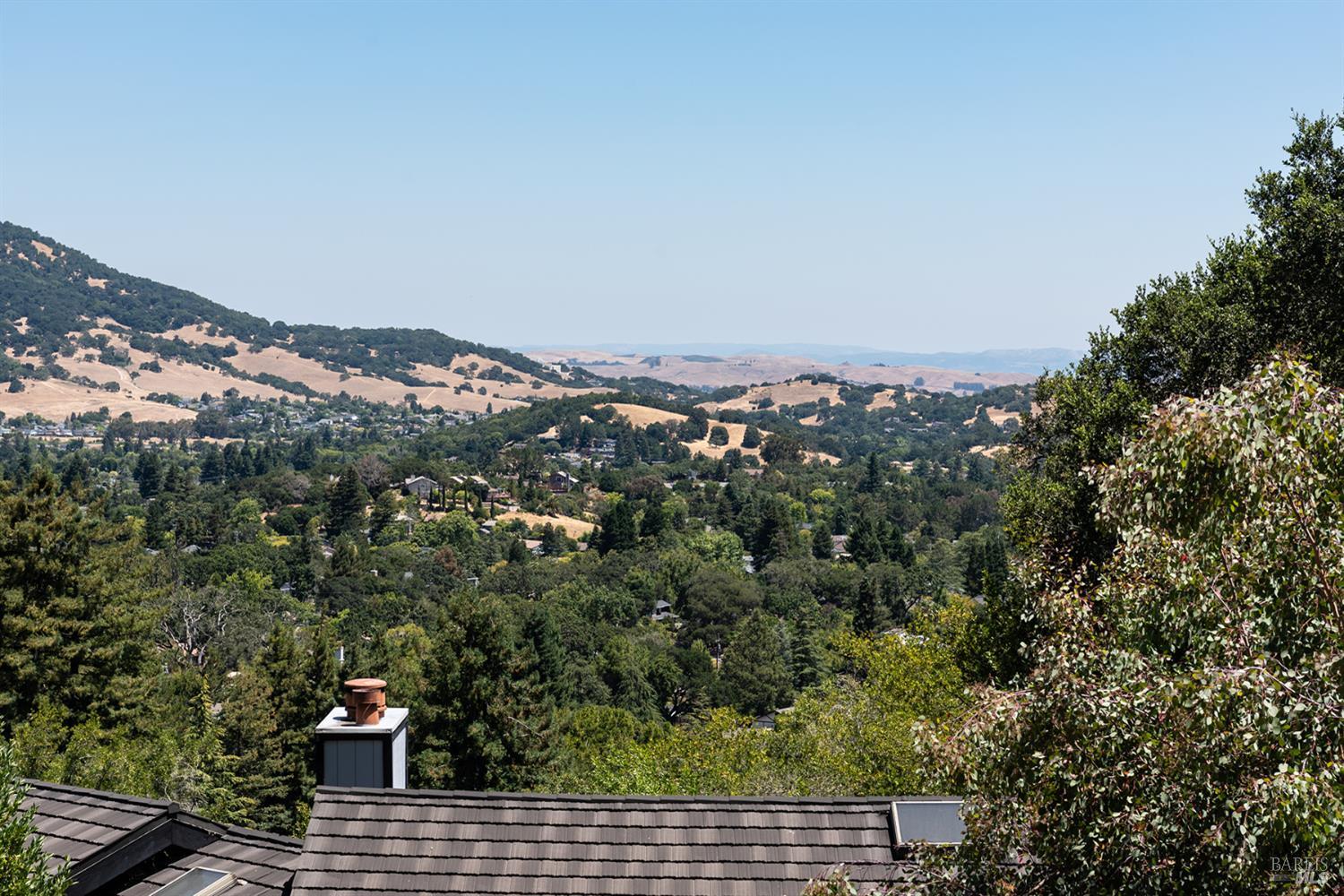 Detail Gallery Image 21 of 25 For 50 Palomino Cir, Novato,  CA 94947 - 3 Beds | 2/1 Baths