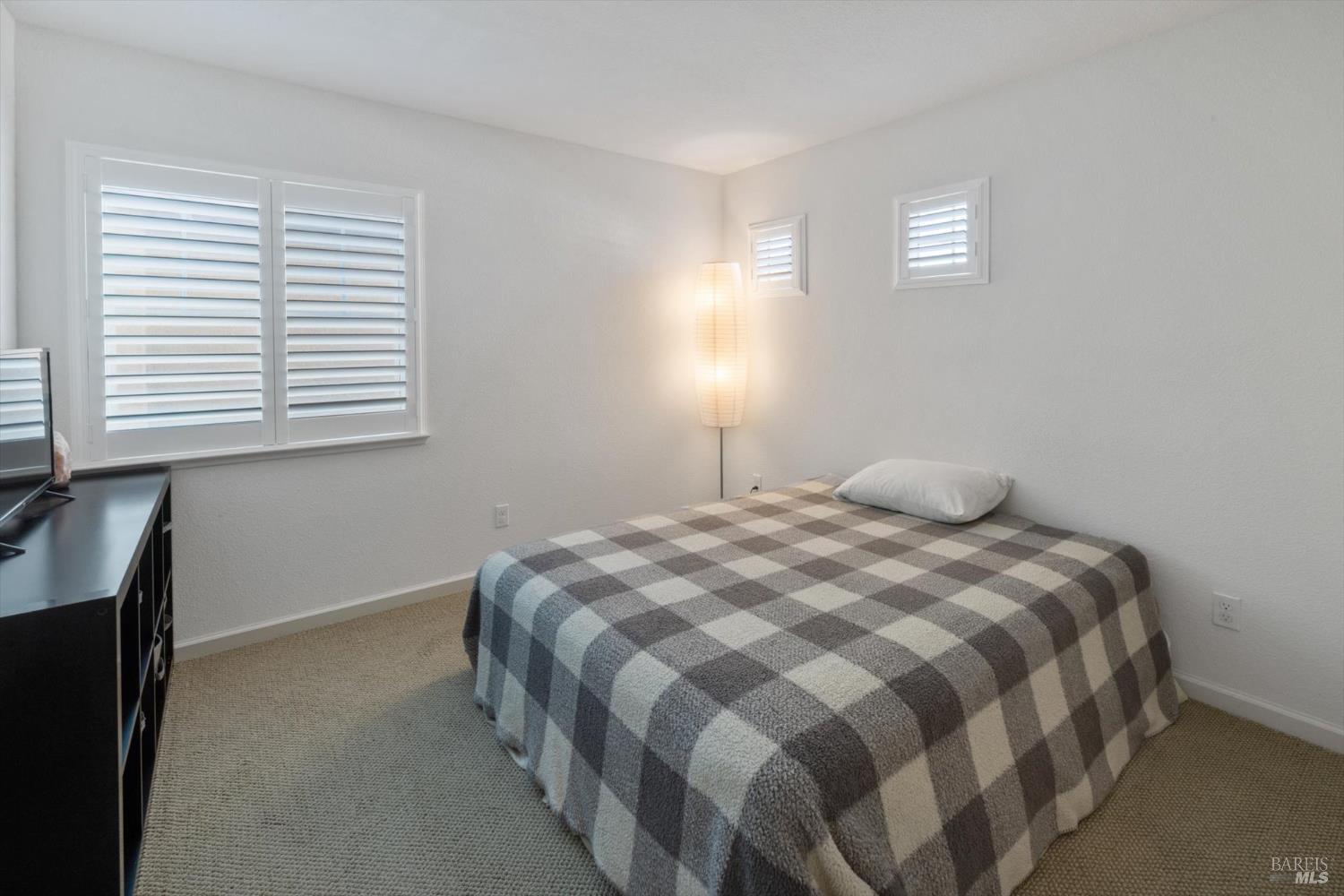 Detail Gallery Image 23 of 63 For 5294 Gramercy Cir, Fairfield,  CA 94533 - 5 Beds | 3/1 Baths